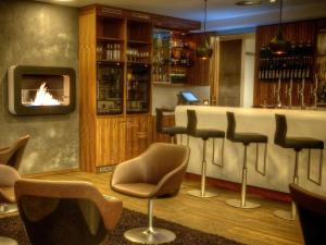 alpenparks hotel and apartment taxacher