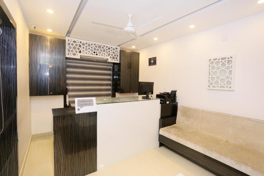 ambalath maple leaves hostel