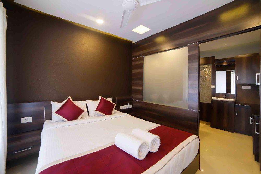 ambalath maple leaves hostel