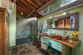 uluwatu lumbung cottages