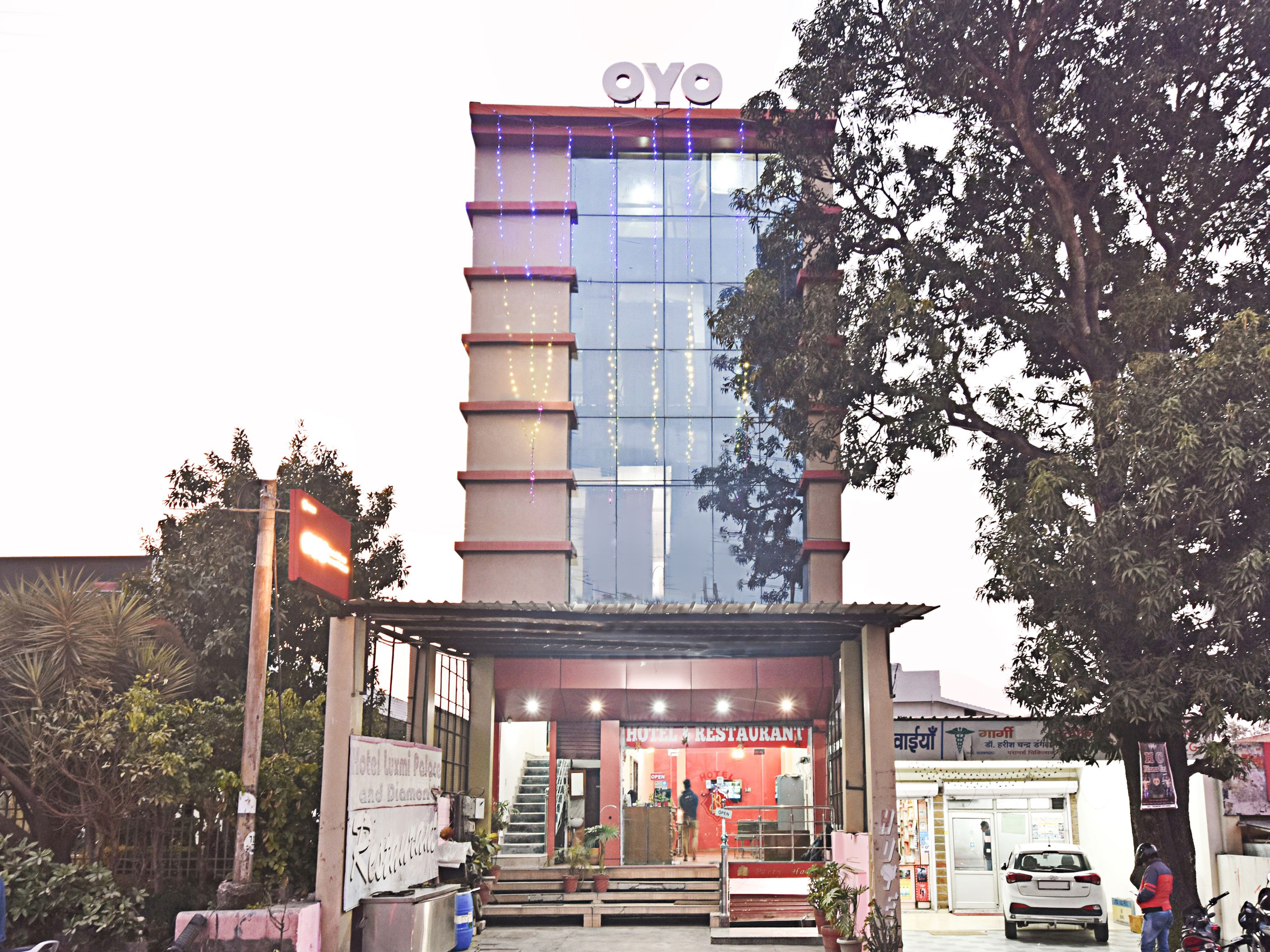 hotel o shree laxmi palace