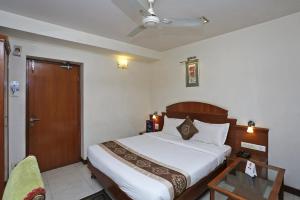Hotel Aditya,,3 star