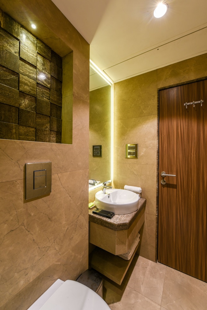 hotel orient regency