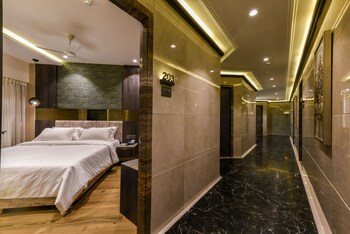 hotel orient regency