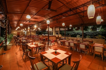 the estate resort bar and restaurant