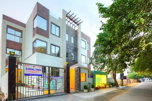 Treebo White Castle, Gurgaon,Golf Course Road,3 star