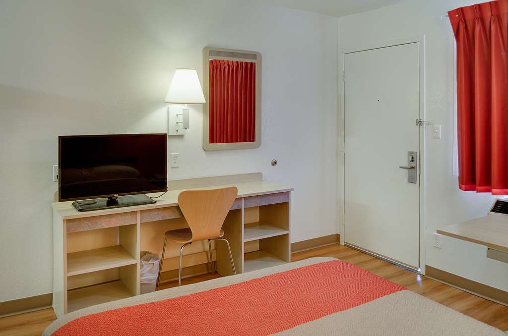 motel 6 gulfport ms airport