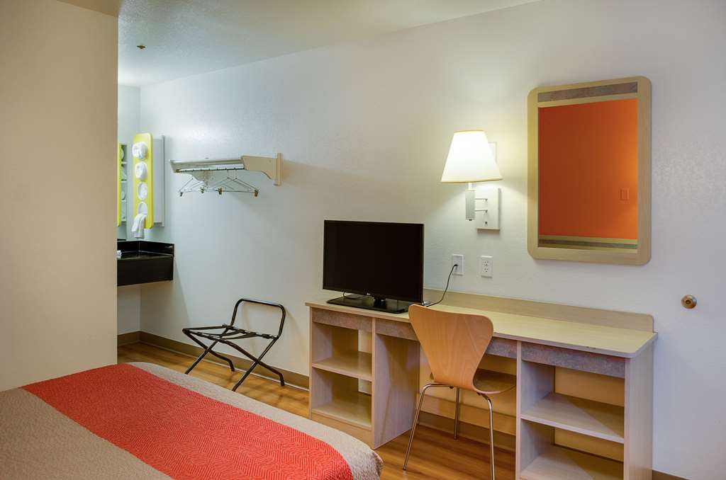 motel 6 gulfport ms airport