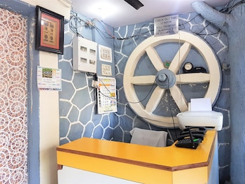 Hexa Metro Plaza,Maharashtra>>Mumbai,2.5 star