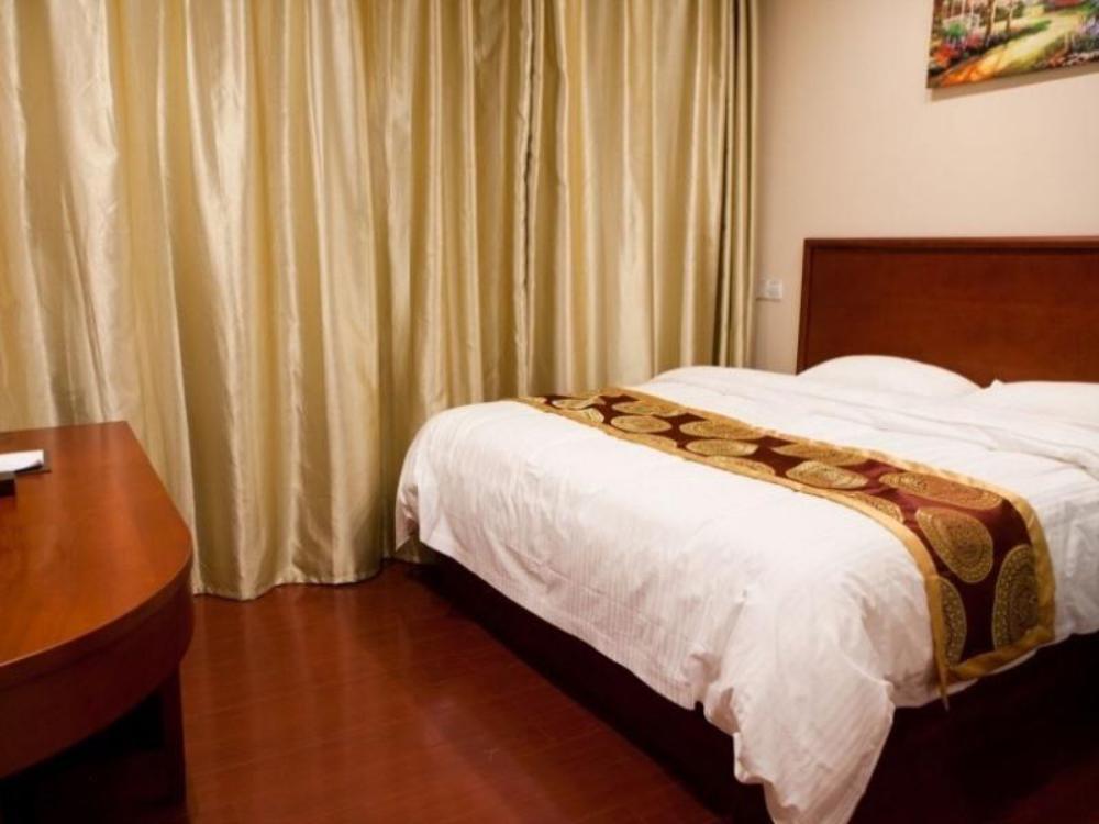 greentree inn suzhou taicang liuhe passenger stati