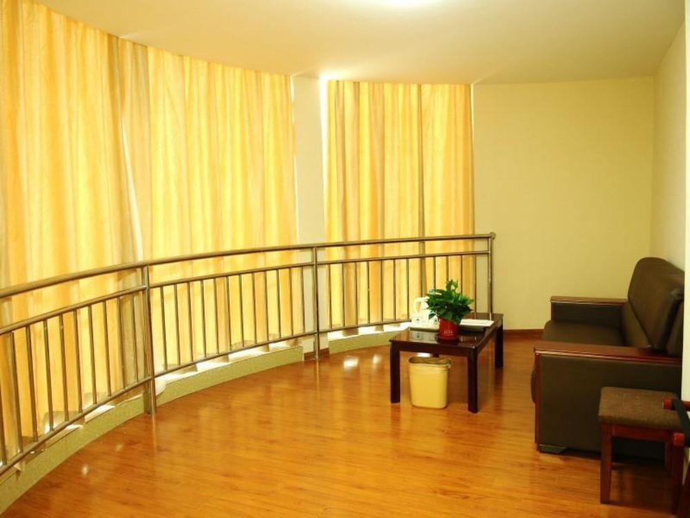 greentree inn suzhou taicang liuhe passenger stati