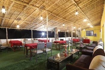 hotel kausani retreat