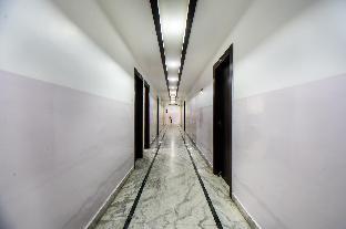 hotel holiday international