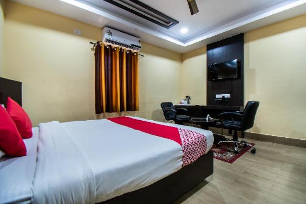 hotel holiday international