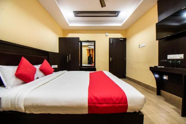 hotel holiday international