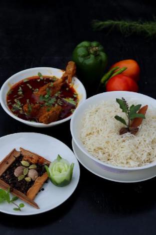 hotel holiday international