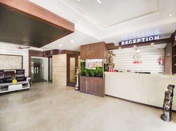 hotel holiday international