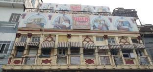 hotel new frontier