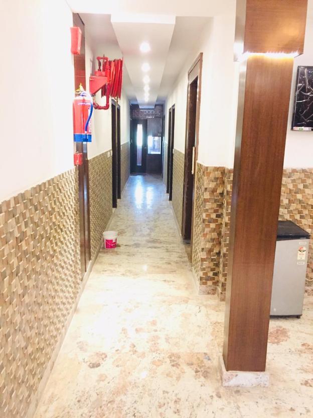 hotel new frontier