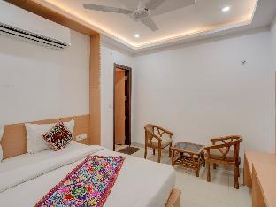 hotel new frontier