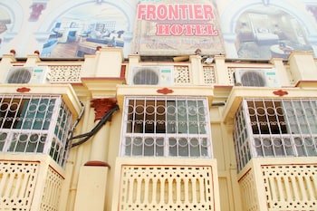 hotel new frontier