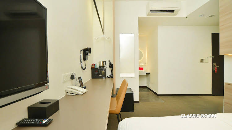 zen rooms arab street