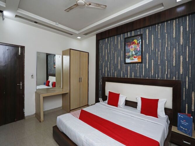 hotel vanya palace by wb inn