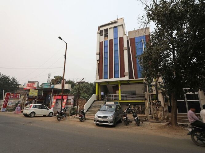 hotel vanya palace by wb inn