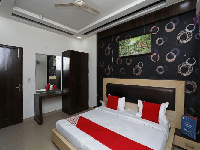 hotel vanya palace by wb inn