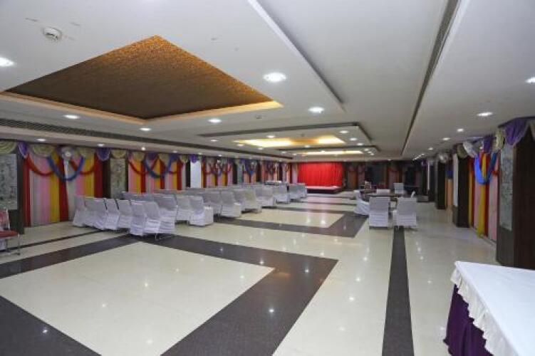 hotel vanya palace by wb inn