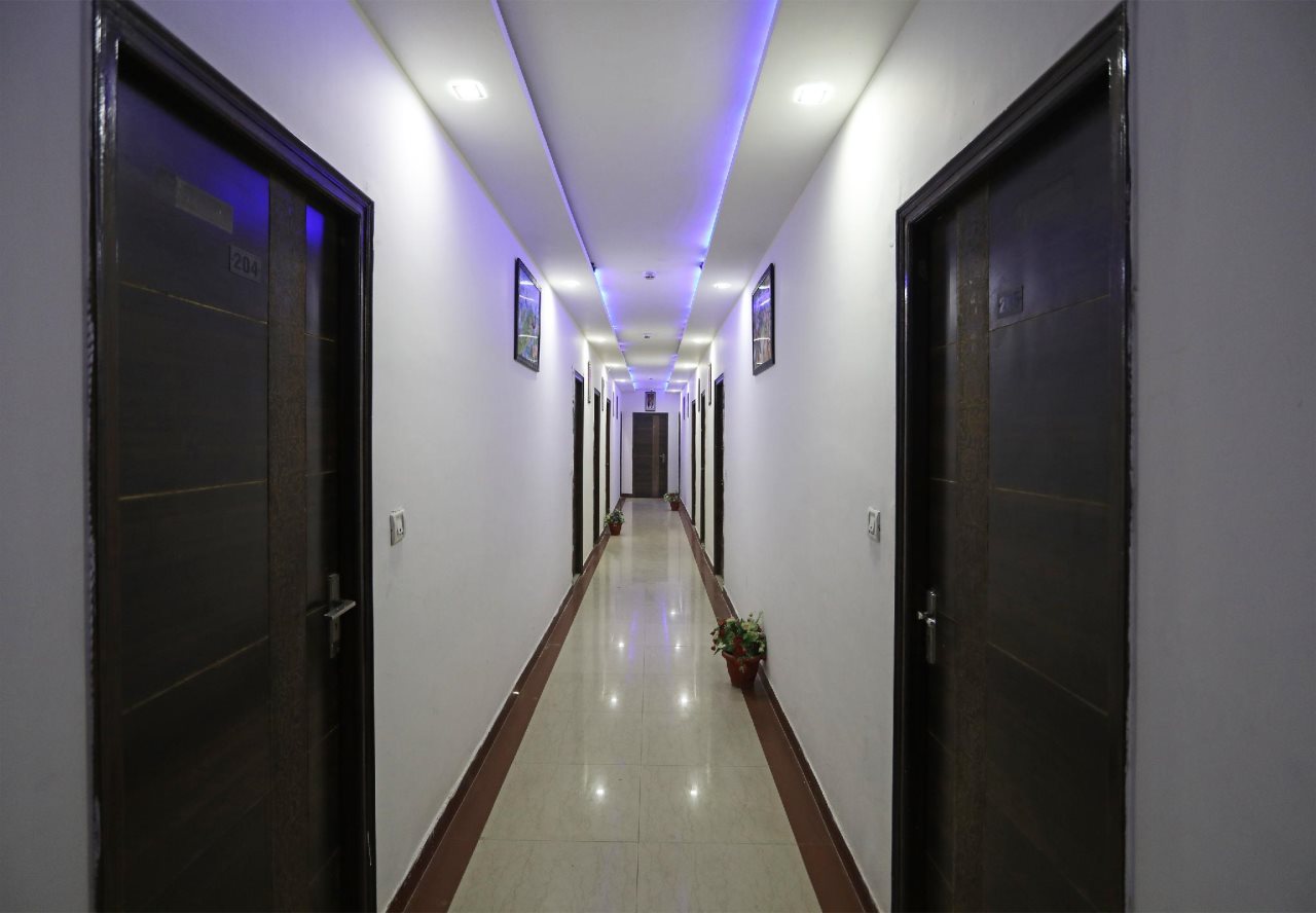 hotel vanya palace by wb inn