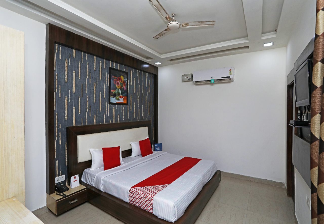 hotel vanya palace by wb inn