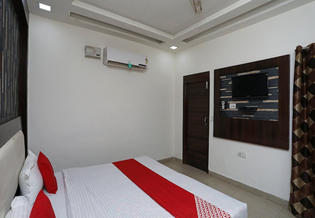 hotel vanya palace by wb inn