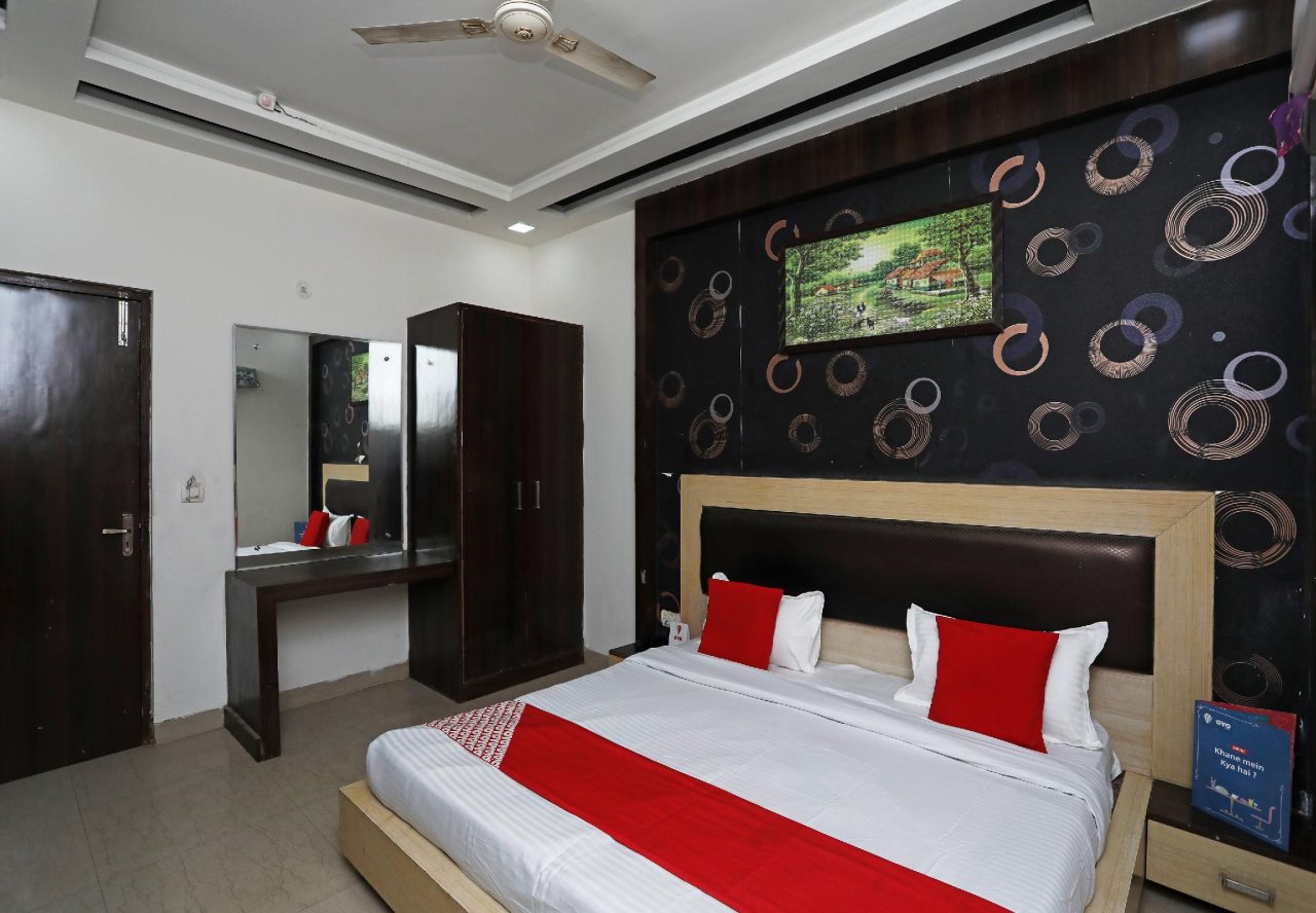 hotel vanya palace by wb inn