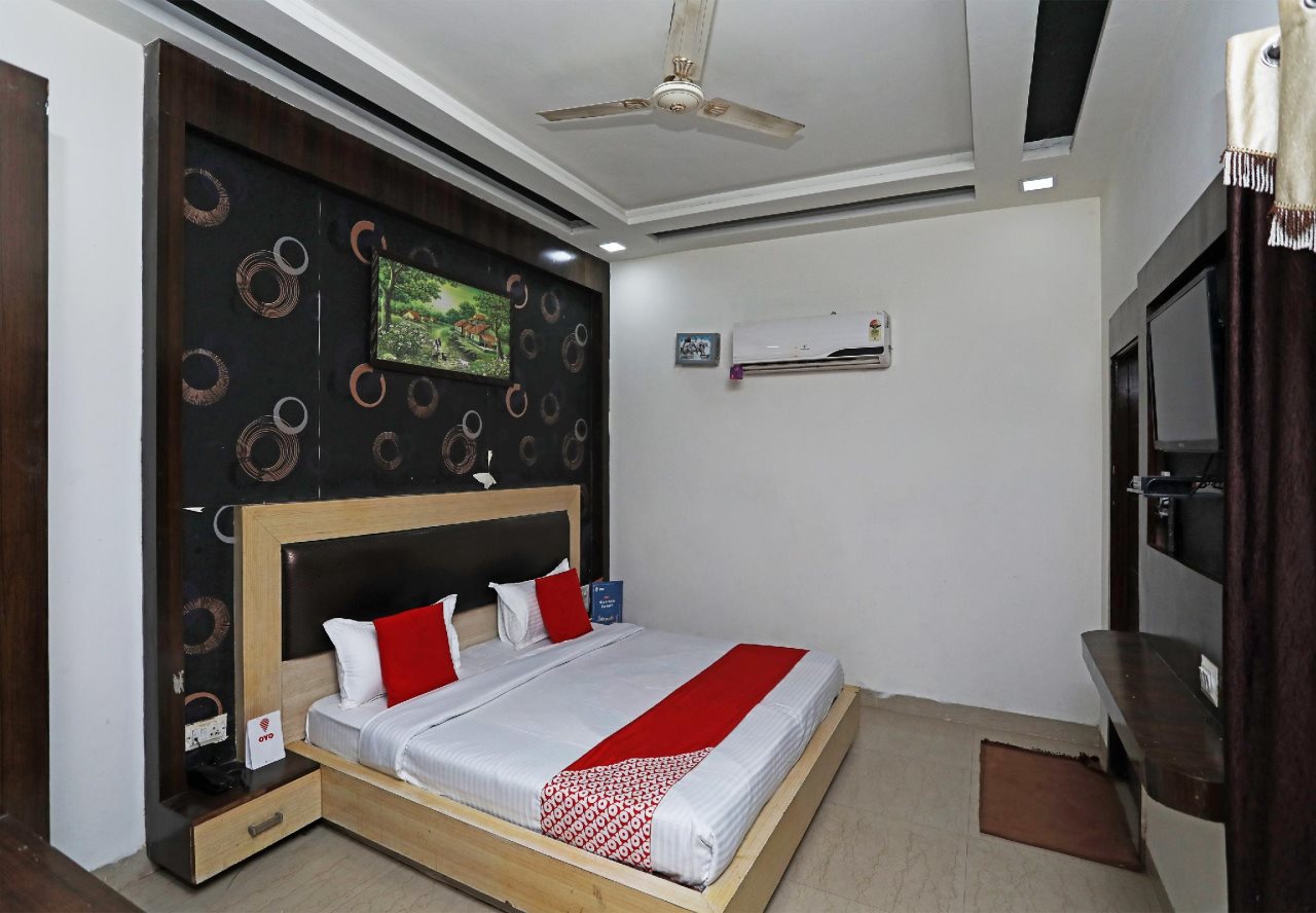 hotel vanya palace by wb inn