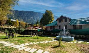 treebo ambika residency near hidimba devi temple