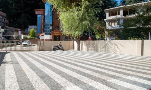 treebo ambika residency near hidimba devi temple