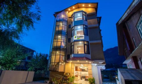 treebo ambika residency near hidimba devi temple