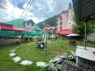 treebo ambika residency near hidimba devi temple