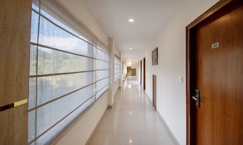 treebo ambika residency near hidimba devi temple