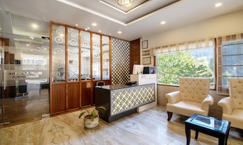 treebo ambika residency near hidimba devi temple