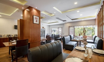 treebo ambika residency near hidimba devi temple