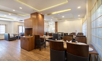 treebo ambika residency near hidimba devi temple