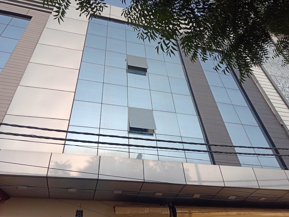 akash guest house