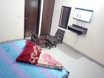 akash guest house