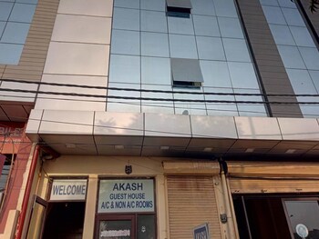 akash guest house