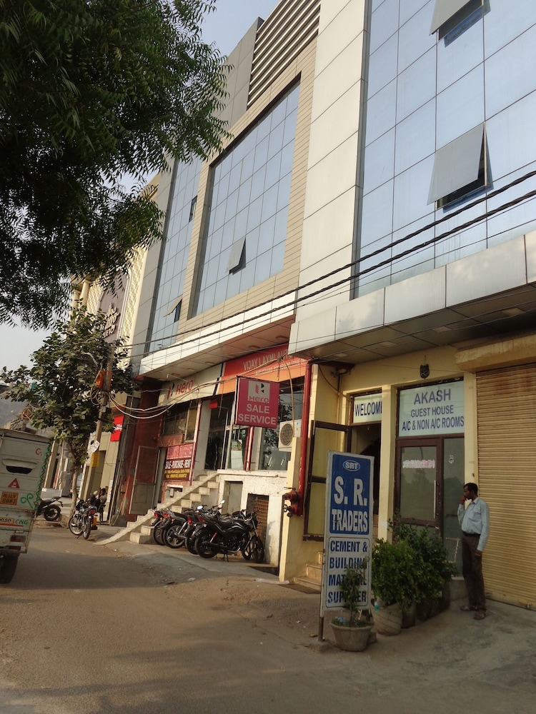 akash guest house