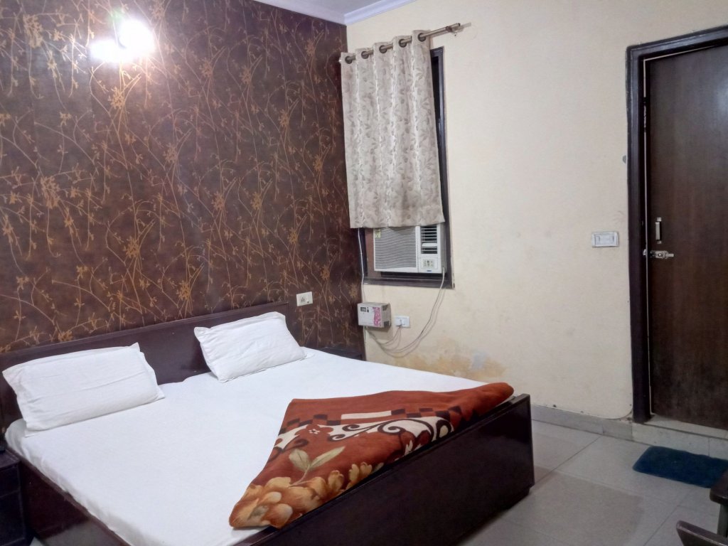 akash guest house
