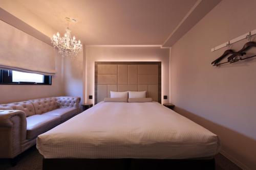 doutonbori crystal hotel