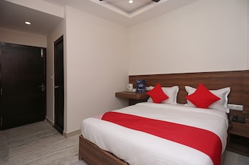 oyo flagship 18533 tulip inn